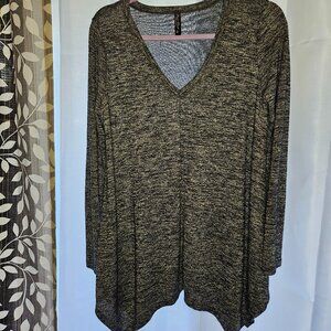 FINAL TOUCH Made in USA Women's Long Sleeve Vneck Gray Sweater Tunic Small